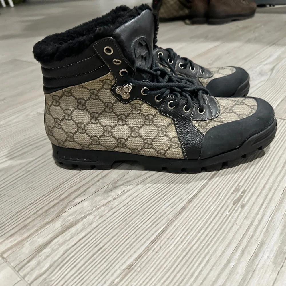 GUCCI Nebraska Guccissima boots GG monogram beige - Picture 1 of 6
